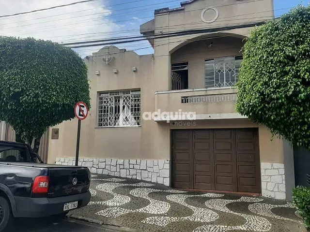 Casa com 253m² 4 quartos e 3 banheiros, à venda, no bairro Centro em Ponta Grossa