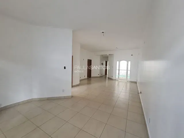 Casa com 270m² 3 quartos e 2 banheiros, para alugar, no bairro Vila Independência em Sorocaba