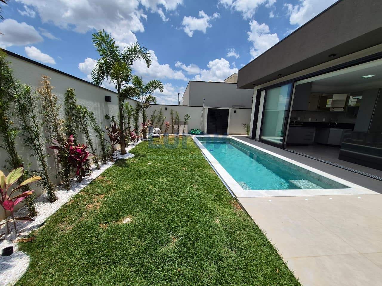 Casa, 2 quartos, 162 m² - Foto 1