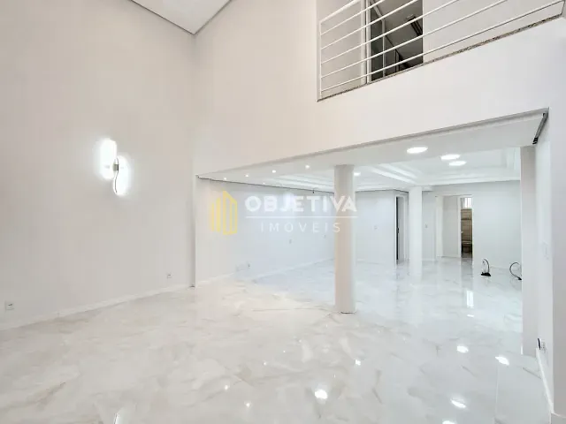 Casa para alugar, no bairro Chácara das Pedras em Porto Alegre