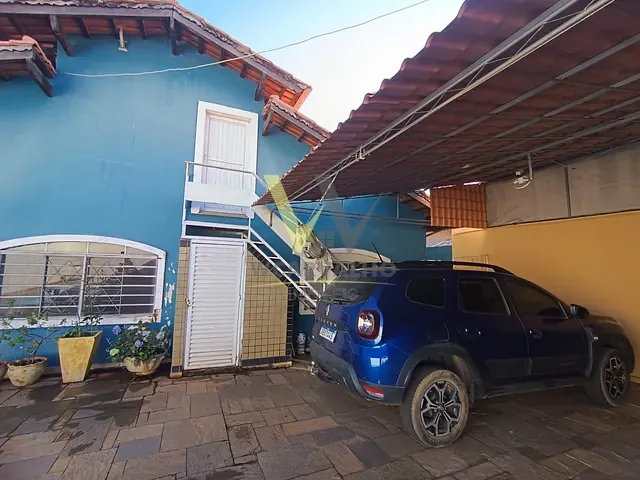 Casa com 360m² 3 quartos e 2 banheiros, à venda, no bairro Vilage Jardim em Anápolis