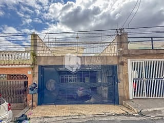 Foto do Casa-Casa tipo para venda em Chácara Seis de Outubro com 3 quartos, sendo 1 suíte, 139m²