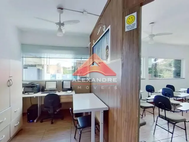 Casa com 250m² 4 quartos e 4 banheiros, à venda, no bairro Bosque dos Eucaliptos em São José Dos Campos