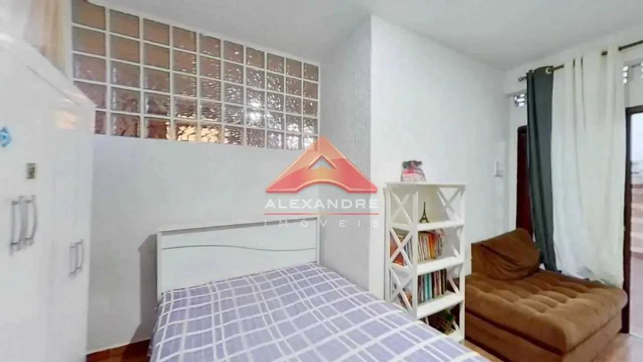 Casa, 4 quartos, 190 m² - Foto 1