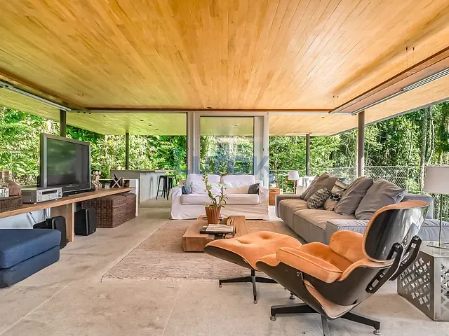 Casa com 1586m² 4 quartos e 1 banheiro, à venda, no bairro Bertioga em Guarujá
