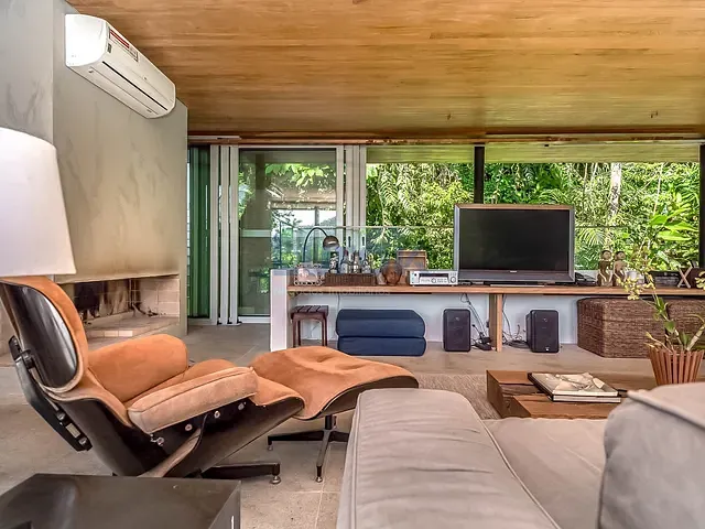 Casa com 1586m² 4 quartos e 1 banheiro, à venda, no bairro Bertioga em Guarujá