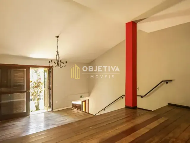 Casa 4 quartos e 3 banheiros, para alugar, no bairro Jardim Itu em Porto Alegre
