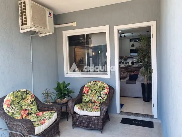 Casa com 61m² 2 quartos e 1 banheiro, à venda, no bairro Oficinas em Ponta Grossa