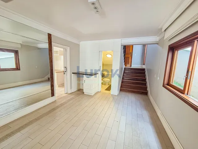 Casa com 523m² 3 quartos e 6 banheiros, à venda ou para alugar, no bairro Dois Córregos em Valinhos