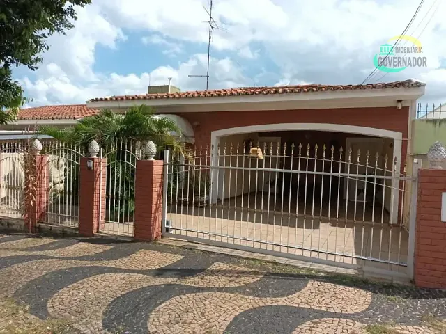 Casa com 310m² 3 quartos e 3 banheiros, à venda, no bairro Vila Fortuna em Campinas
