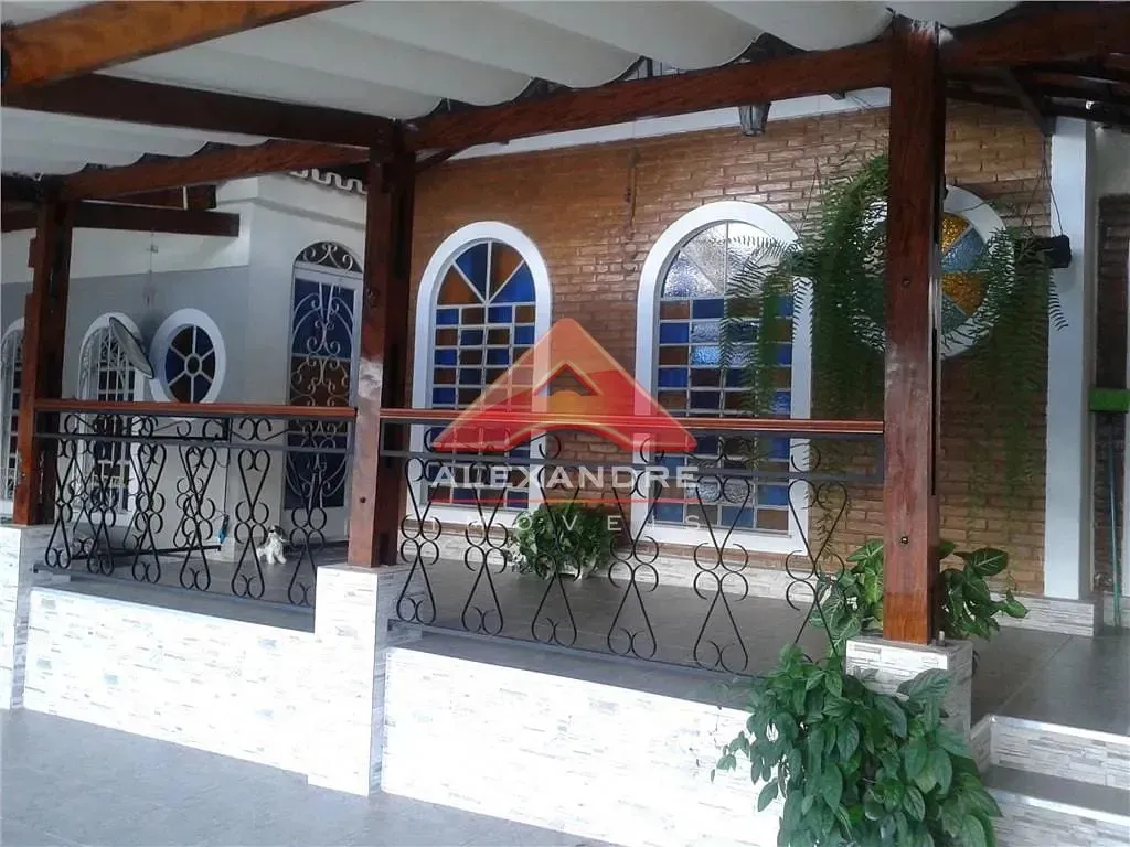 Casa, 3 quartos, 223 m² - Foto 1