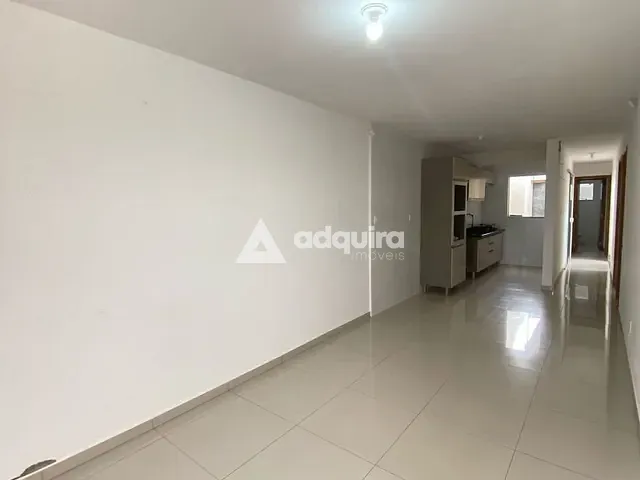 Casa 3 quartos e 2 banheiros, à venda, no bairro Ronda em Ponta Grossa