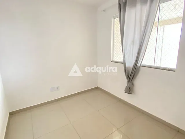 Casa 3 quartos e 2 banheiros, à venda, no bairro Ronda em Ponta Grossa