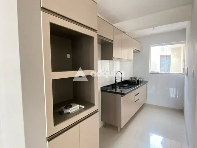 Casa 3 quartos e 2 banheiros, à venda, no bairro Ronda em Ponta Grossa