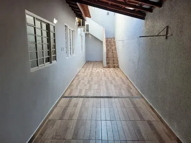 Casa com 240m² 3 quartos e 2 banheiros, à venda, no bairro Mangal em Sorocaba