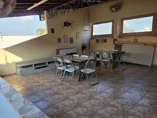 Casa com 240m² 3 quartos e 2 banheiros, à venda, no bairro Mangal em Sorocaba
