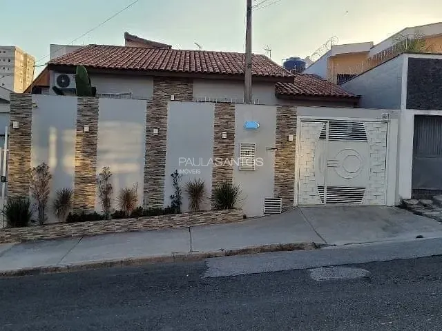 Casa com 240m² 3 quartos e 2 banheiros, à venda, no bairro Mangal em Sorocaba