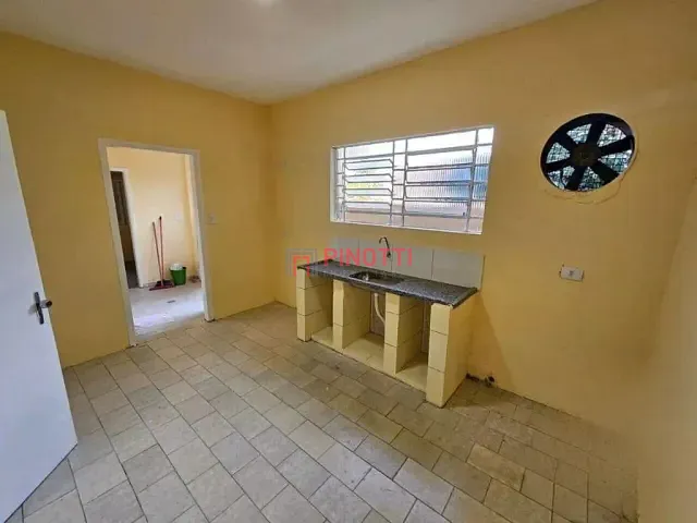 Casa 2 quartos e 1 banheiro, à venda ou para alugar, no bairro Centro em São Bernardo do Campo