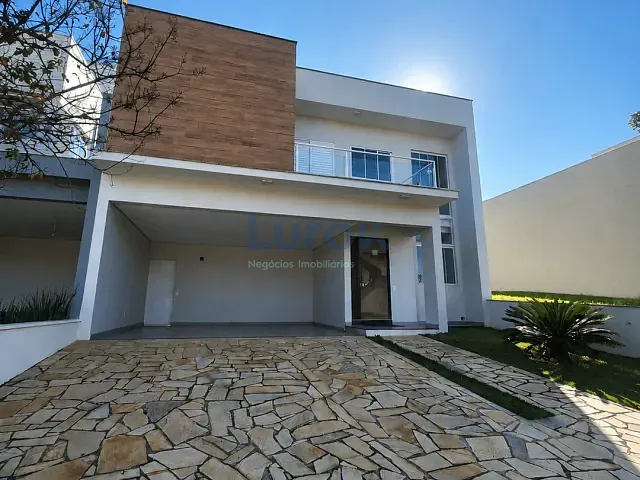Casa com 300m² 3 quartos e 5 banheiros, para alugar, no bairro Roncáglia em Valinhos