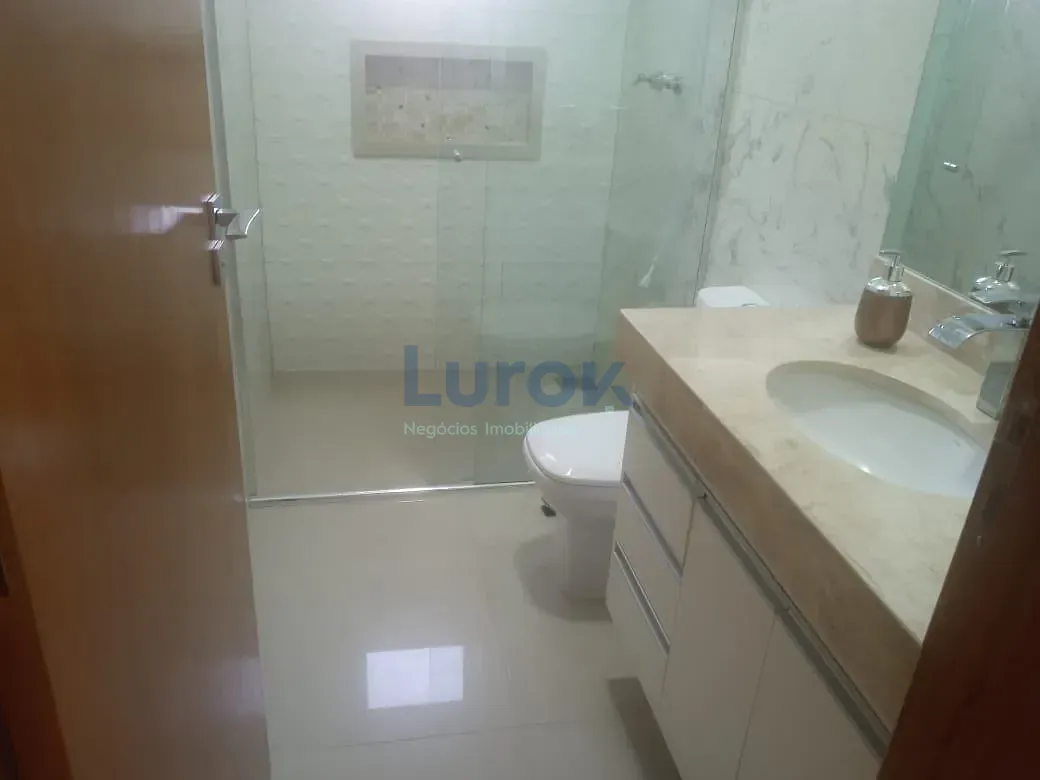 Casa, 3 quartos, 235 m² - Foto 34