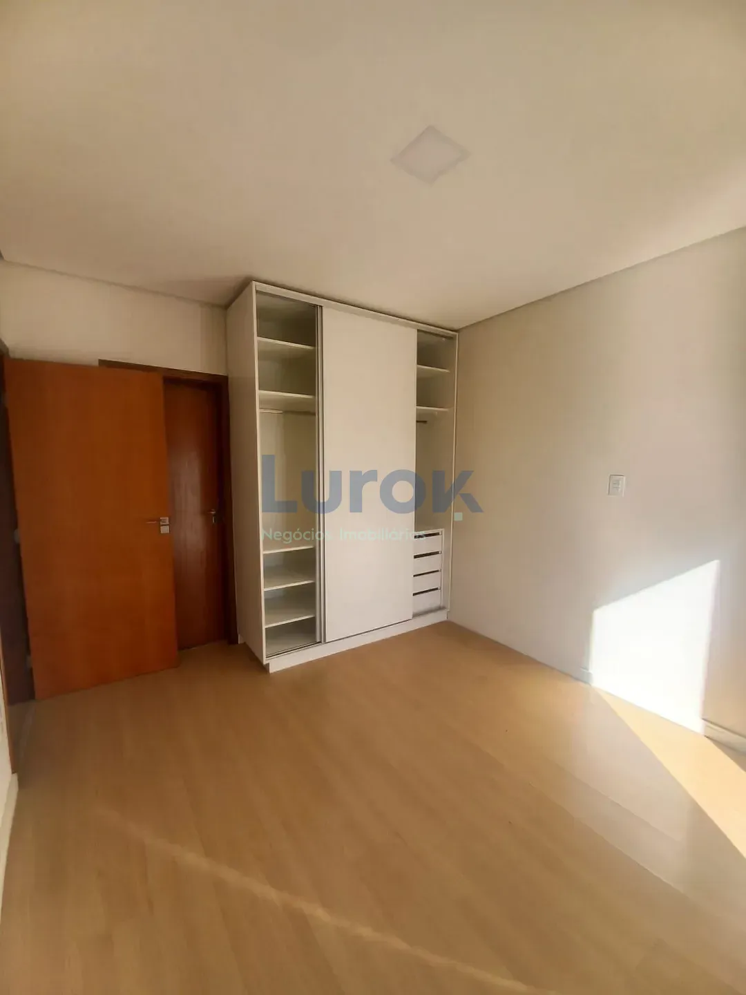 Casa, 3 quartos, 235 m² - Foto 28