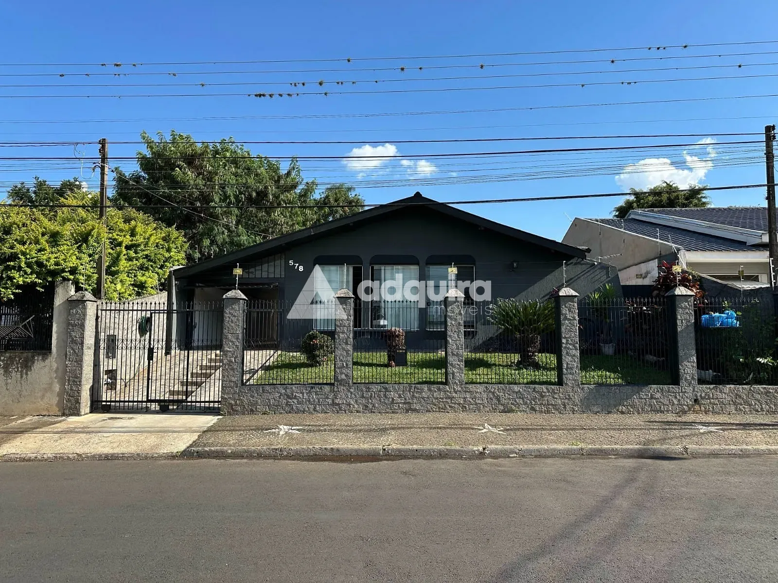 Casa, 3 quartos, 290 m² - Foto 1