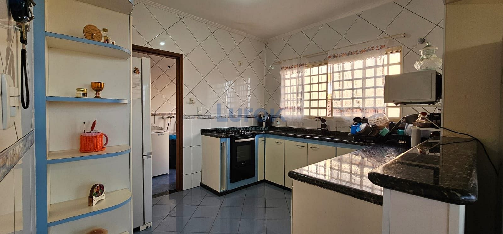 Casa, 3 quartos, 230 m² - Foto 11