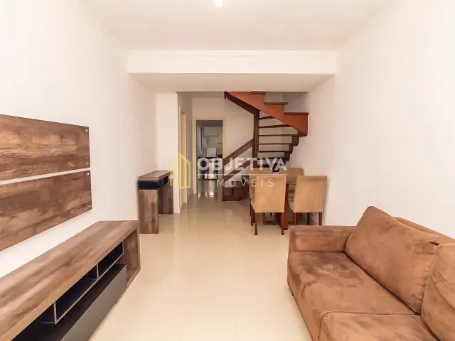 Casa 3 quartos e 3 banheiros, para alugar, no bairro Jardim Itu em Porto Alegre