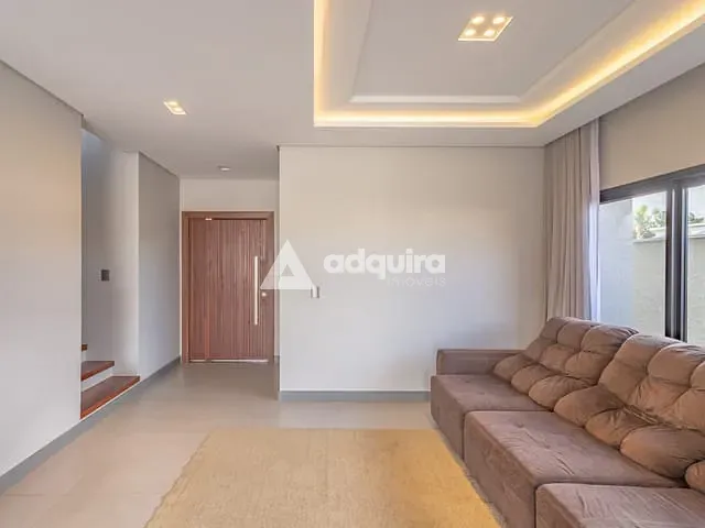 Casa com 300m² 4 quartos e 4 banheiros, à venda, no bairro Jardim Carvalho em Ponta Grossa