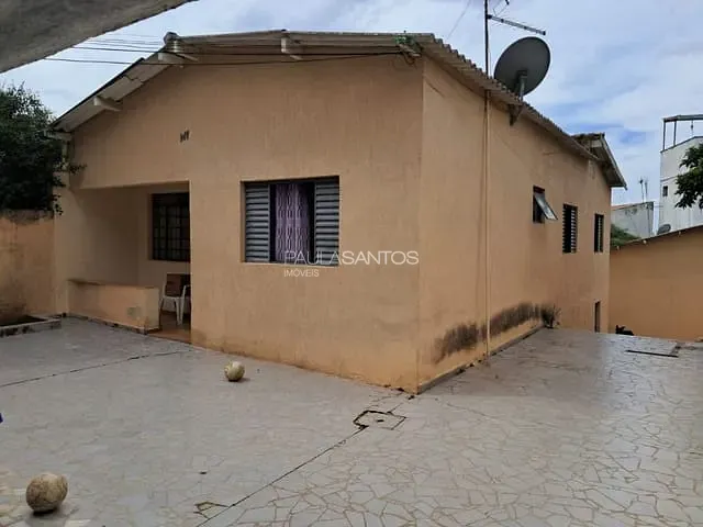 Casa com 350m² 3 quartos e 2 banheiros, à venda, no bairro Jardim Belvedere em Sorocaba