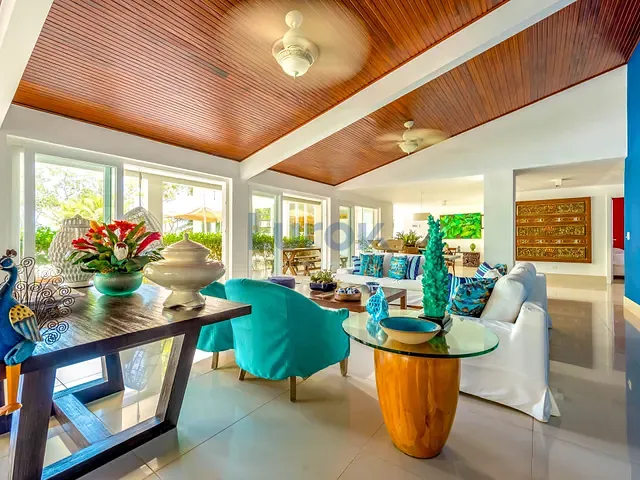 Casa com 3303m² 7 quartos e 8 banheiros, à venda, no bairro Tenório em Ubatuba
