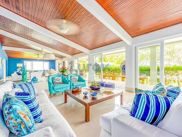 Casa com 3303m² 7 quartos e 8 banheiros, à venda, no bairro Tenório em Ubatuba