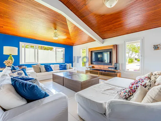 Casa com 3303m² 7 quartos e 8 banheiros, à venda, no bairro Tenório em Ubatuba