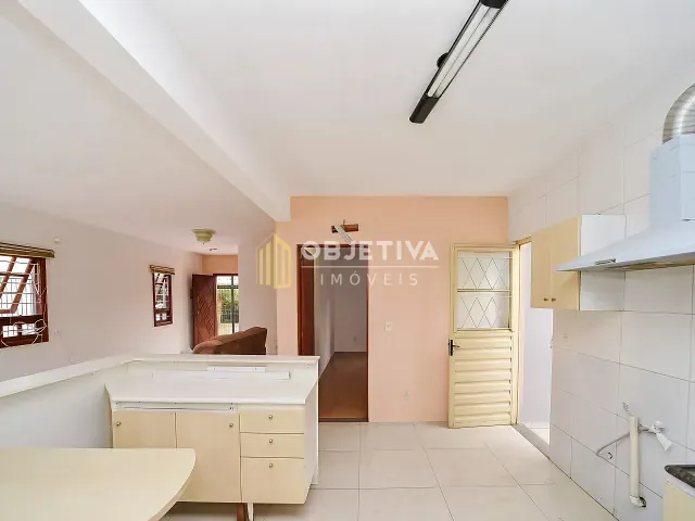 Casa 3 quartos e 4 banheiros, para alugar, no bairro Jardim Itu em Porto Alegre