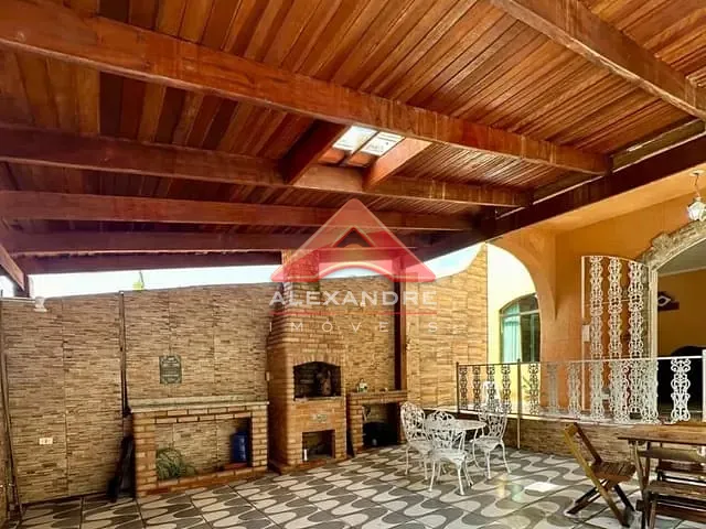 Casa com 150m² 3 quartos e 1 banheiro, à venda, no bairro S F Praia em São Sebastião