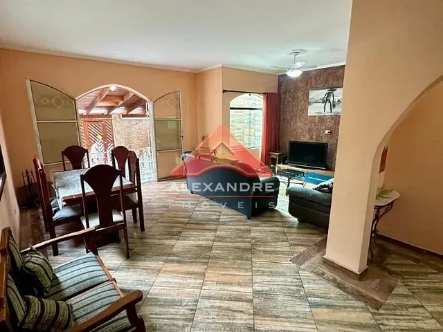 Casa com 150m² 3 quartos e 1 banheiro, à venda, no bairro S F Praia em São Sebastião