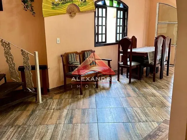 Casa com 150m² 3 quartos e 1 banheiro, à venda, no bairro S F Praia em São Sebastião
