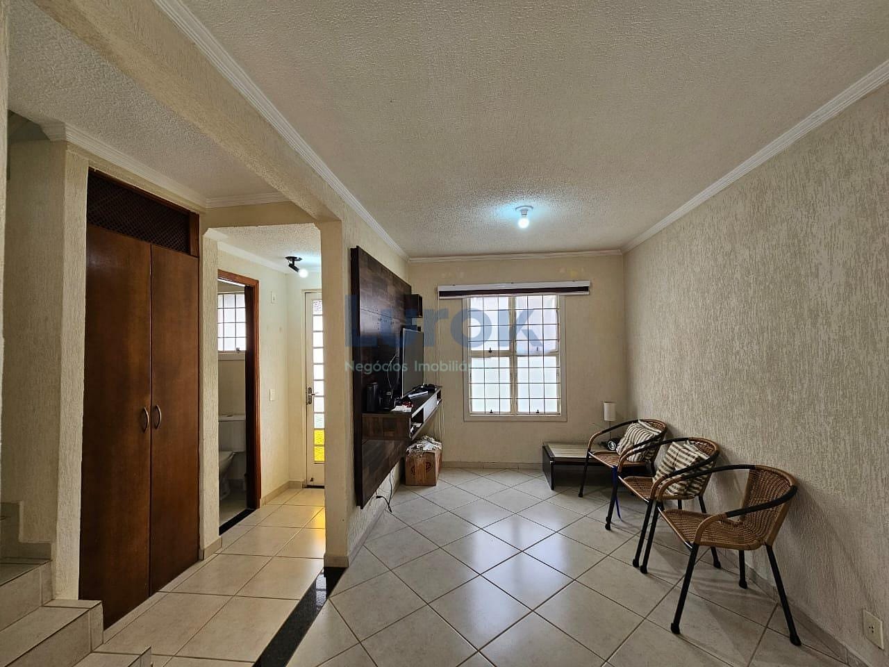 Casa, 3 quartos, 68 m² - Foto 2