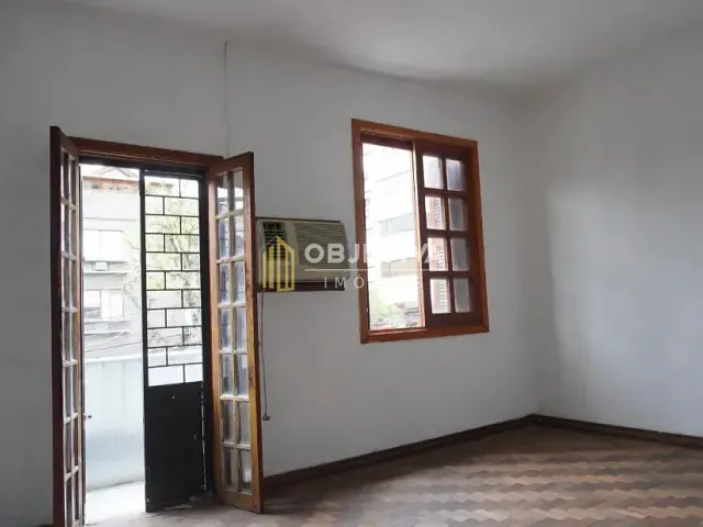 Casa 3 quartos e 2 banheiros, para alugar, no bairro Mont Serrat em Porto Alegre