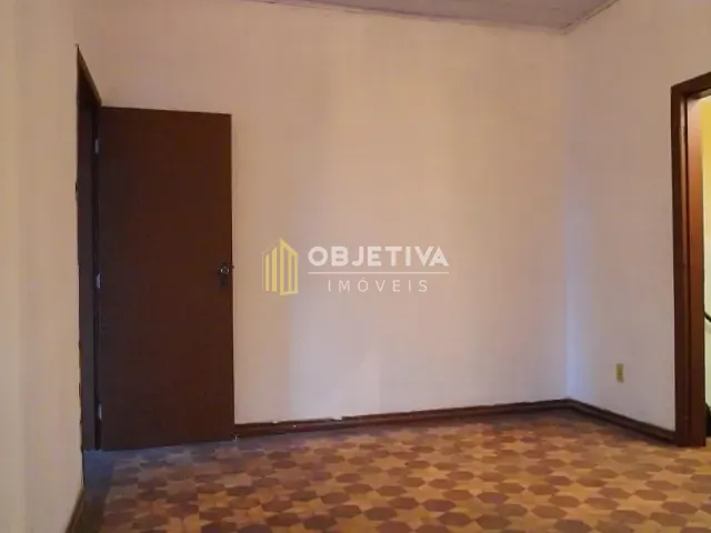 Casa 3 quartos e 2 banheiros, para alugar, no bairro Mont Serrat em Porto Alegre