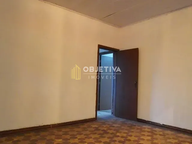 Casa 3 quartos e 2 banheiros, para alugar, no bairro Mont Serrat em Porto Alegre