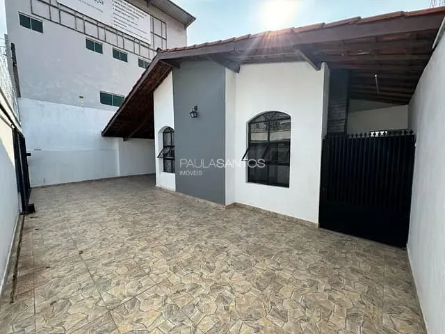 Casa com 300m² 3 quartos e 2 banheiros, à venda ou para alugar, no bairro Jardim Santa Rosália em Sorocaba