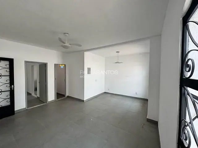 Casa com 300m² 3 quartos e 2 banheiros, à venda ou para alugar, no bairro Jardim Santa Rosália em Sorocaba