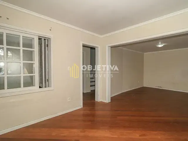 Casa com 310m² 4 quartos e 5 banheiros, à venda ou para alugar, no bairro Jardim Itu em Porto Alegre
