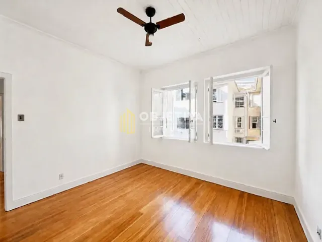 Casa 3 quartos e 2 banheiros, para alugar, no bairro Santana em Porto Alegre
