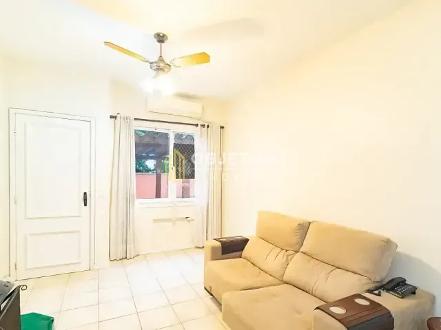 Casa 3 quartos e 2 banheiros, para alugar, no bairro Teresópolis em Porto Alegre