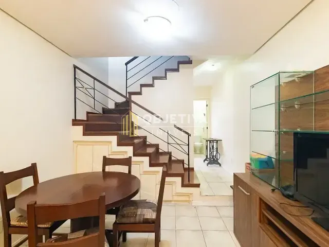 Casa 3 quartos e 2 banheiros, para alugar, no bairro Teresópolis em Porto Alegre