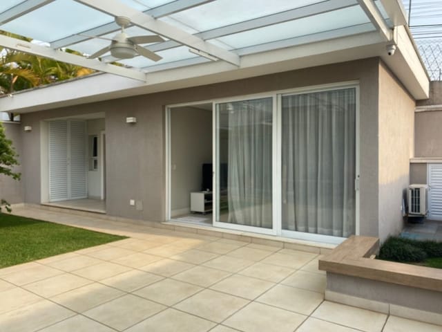 Casa com 360m² 4 quartos e 5 banheiros, à venda, no bairro Alphaville em Santana de Parnaíba