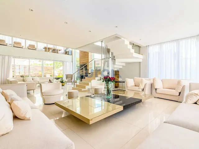 Casa com 585m² 5 quartos e 6 banheiros, à venda, no bairro Enseada em Guarujá
