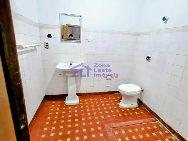 Casa com 550m² 1 quarto e 1 banheiro, para alugar, no bairro Vila Esperança em São Paulo